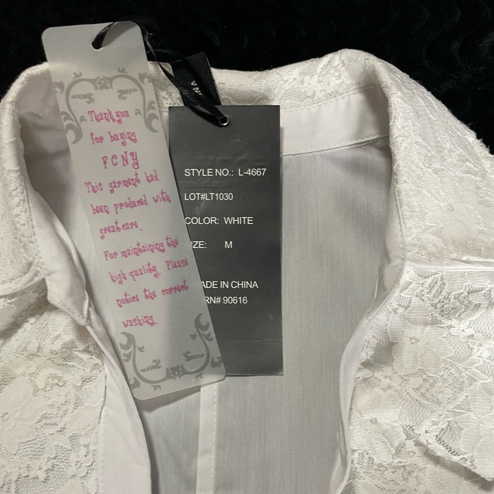 New White  v-neck  shirt  lace collar button cuffs